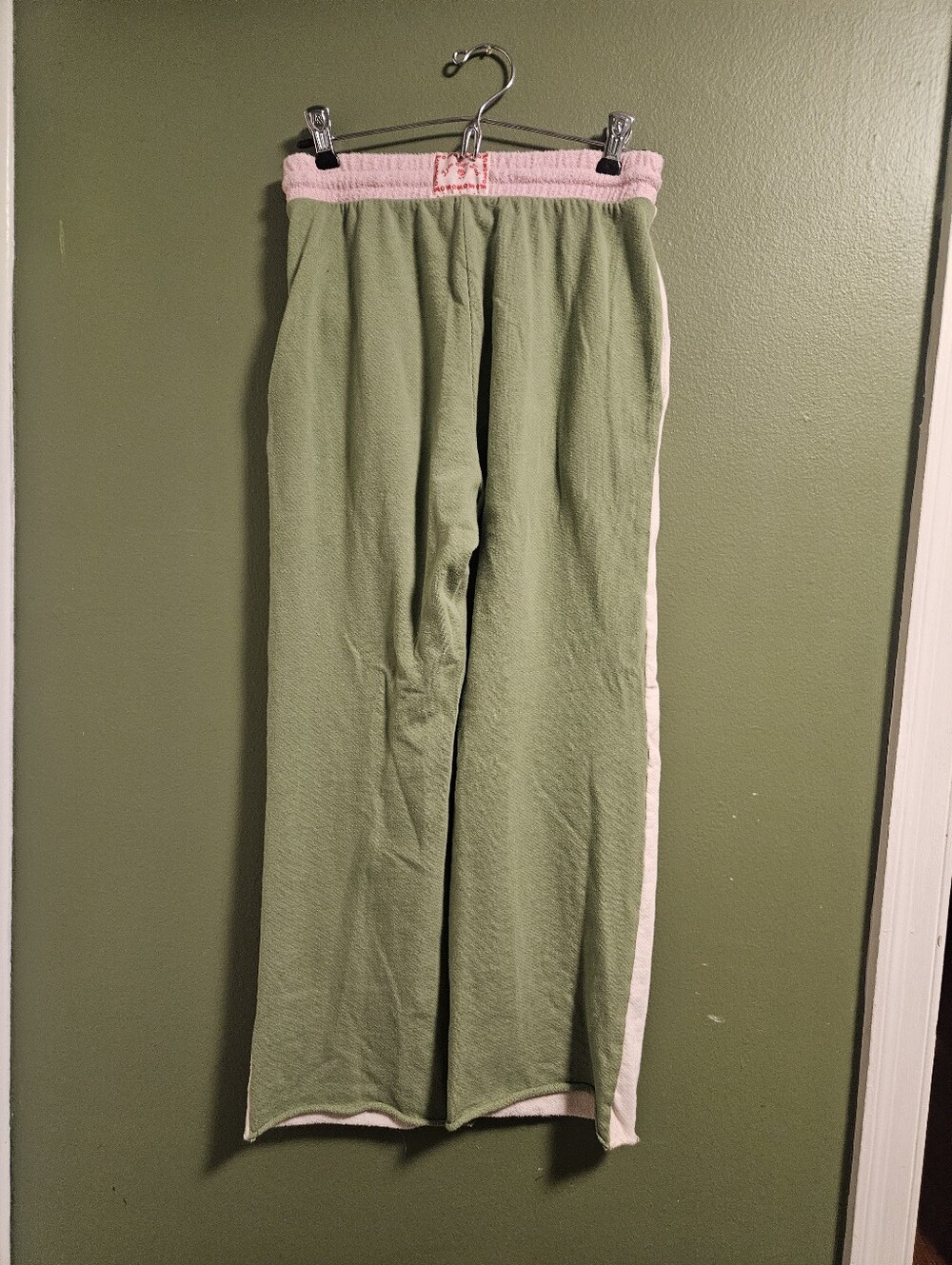 Lisa Says Gah Cream Sweatpants with Pink Waistband And 2 Toned Front/back